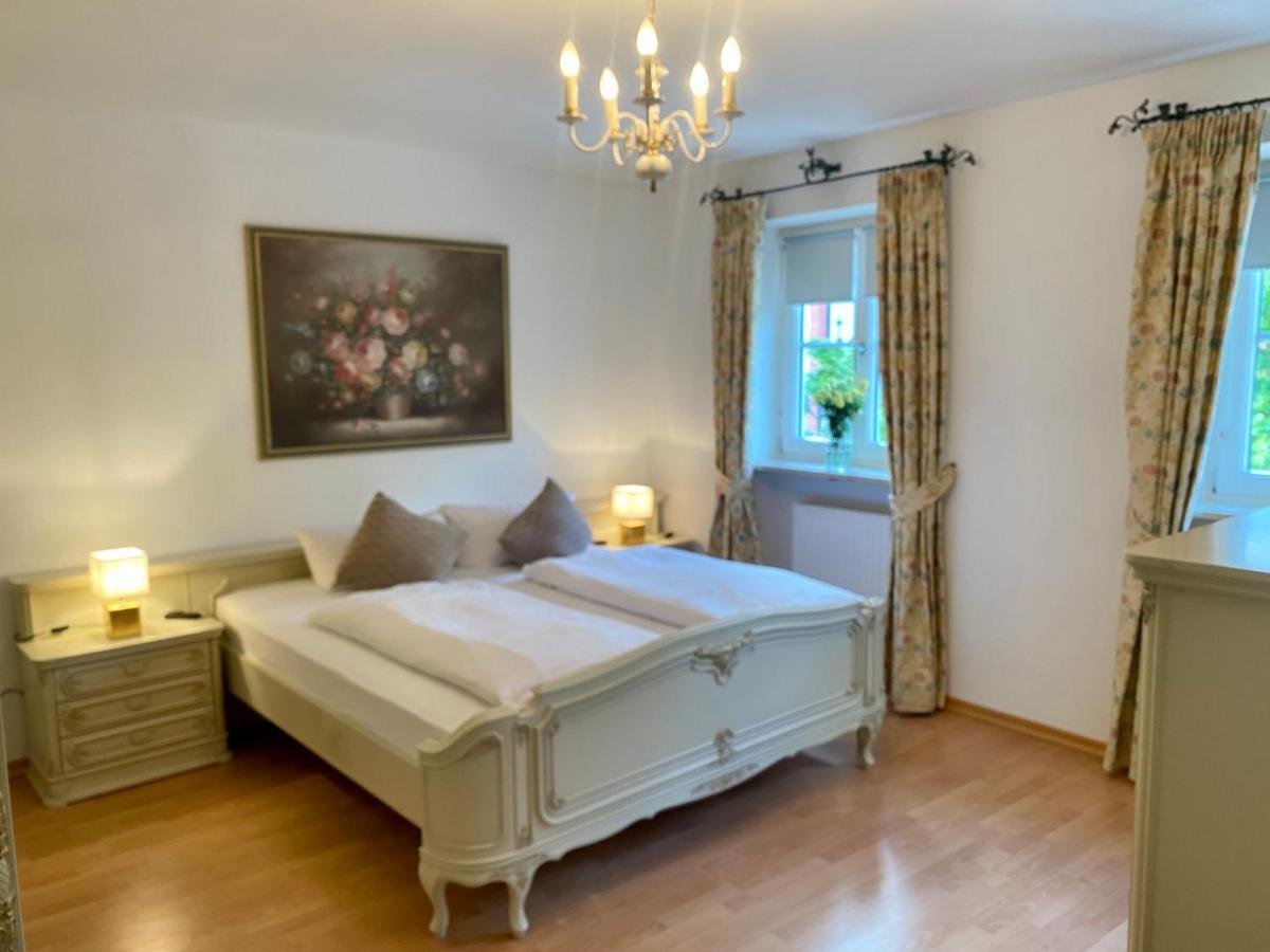 3 Zimmer Ferienwohnung Hellmairs ลันด์สแบร์กอัมเลคช์ ภายนอก รูปภาพ